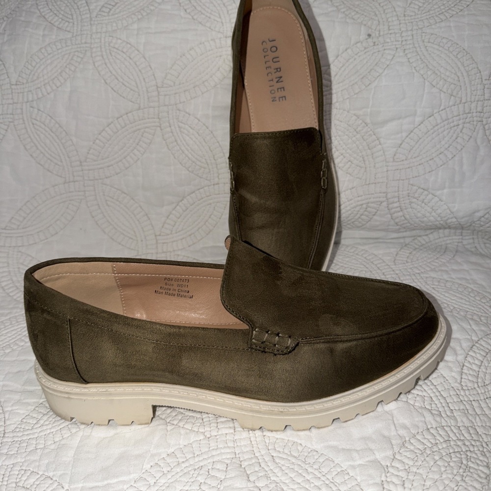 Journee Collection Erika Women's Sz 11 Pointed Loafers Olive Green Slip on Shoes